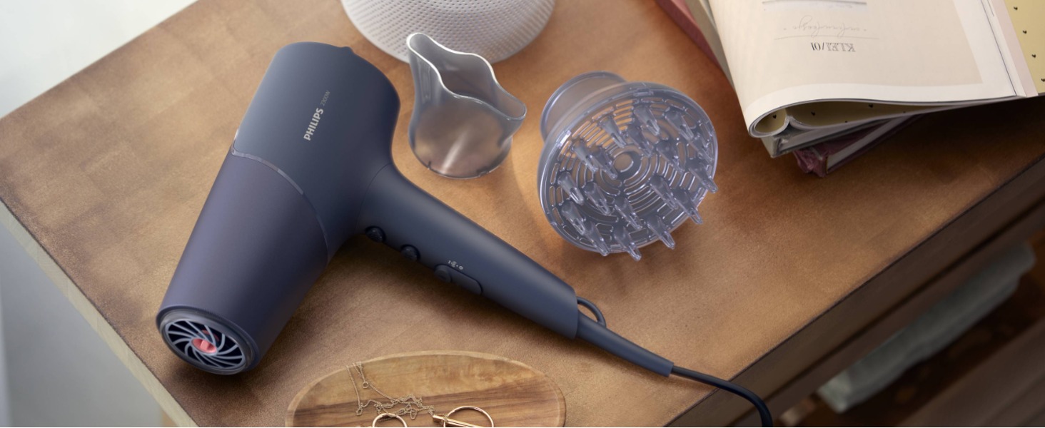 Фен для волосся Philips 5000 Series BHD510/00, 2300 Вт, ThermoShield, іонізація, дифузор та насадки для стайлінгу, Metallic-Blau