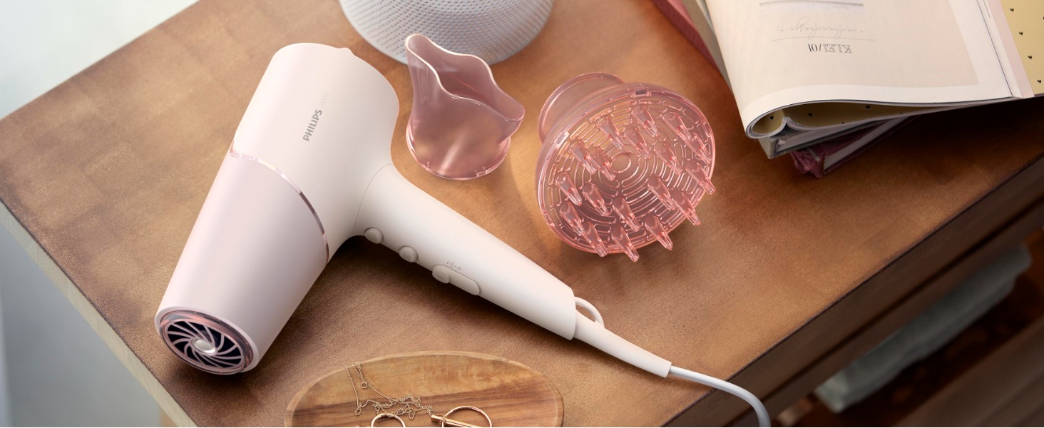 Фен для волосся Philips 5000 Series BHD530/00 з технологією ThermoShield, об'ємним дифузором та насадками-концентраторами 9 та 11 мм, колір перламутровий