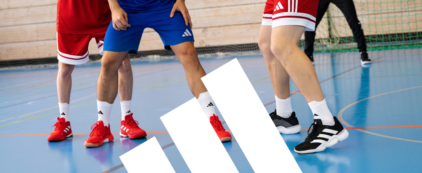 Чоловічі бігові кросівки adidas Cosmic M (розмір 43 1/3 EU, колір білий/чорний Ftwr White Core Black)