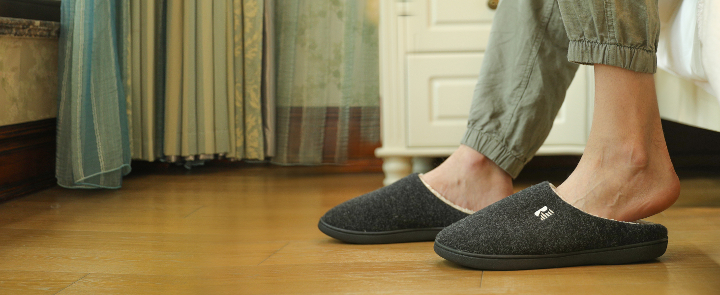 Чоловічі домашні капці RockDove з підкладкою шерпа та ефектом пам'яті Memory Foam, розмір 42/43 EU, чорні