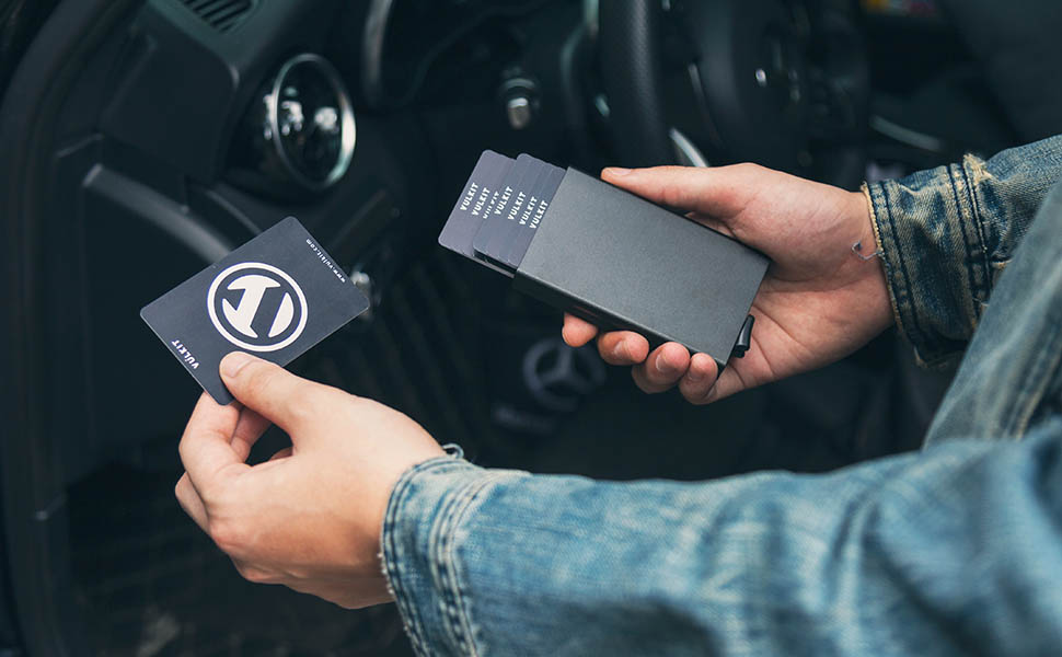 Металевий картхолдер VULKIT з RFID/NFC захистом, чоловівий гаманець-портмоне для 10 карт, чорний