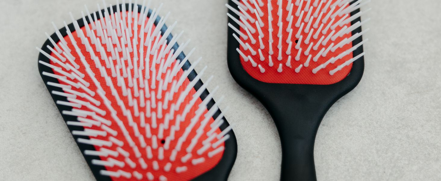 Щітка для волосся Denman D38 Paddle Brush для розплутування та стайлінгу вологого і сухого волосся (кучеряве, густе, пряме), чорна/червона/біла